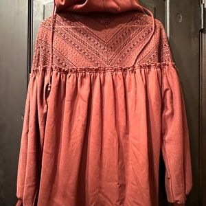 Rust detailed hooded sweatshiry